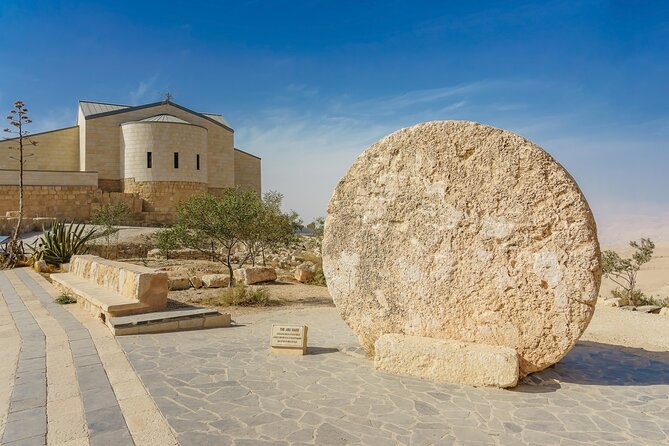 Private Full Day Tour to Jerash, Madaba, and Mount Nebo from Amman - How the private day runs from central Amman