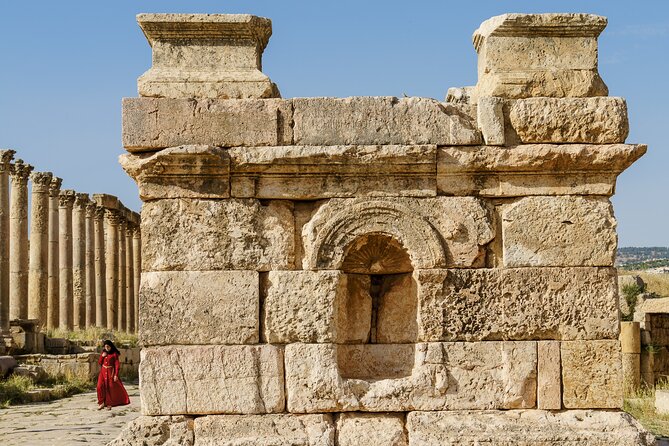 Private Half Day Tour in Jerash From Amman - Stop 1: Starting in Amman, then heading straight for the ruins
