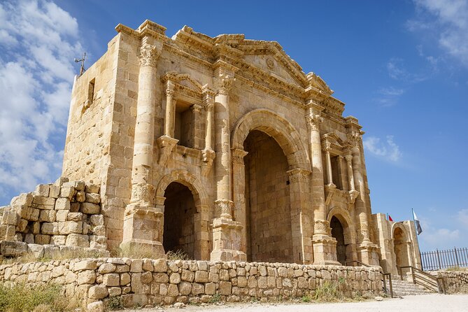 Private Half Day Tour in Jerash From Amman - Your Amman pickup and the ride out with WiFi