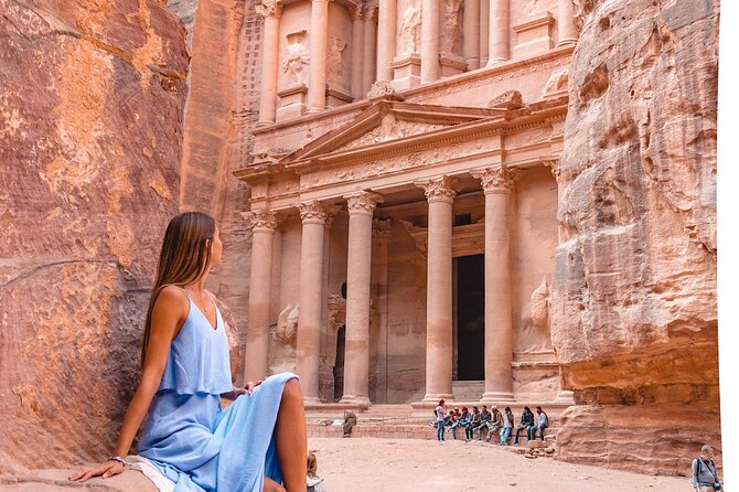 Private Jordan Transportation - Comfort features that actually matter: Wi-Fi and water