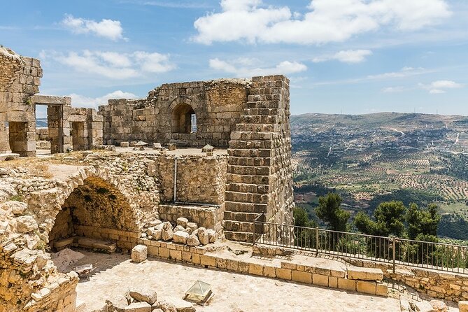 Private Tour of Ajlun and Jerash - Jerash With a Local Guide: Hadrian’s Arch to the Colonnaded Streets
