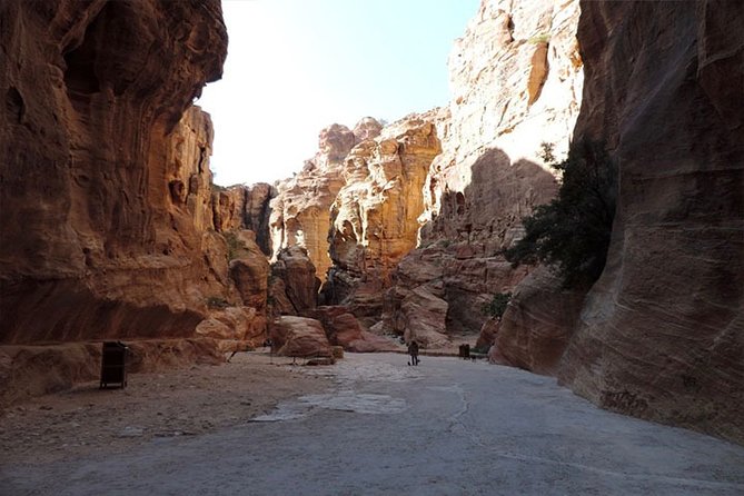 Private Tour: Petra and Little Petra Day Trip from Aqaba - Practical Tips So Your Feet and Patience Survive Petra