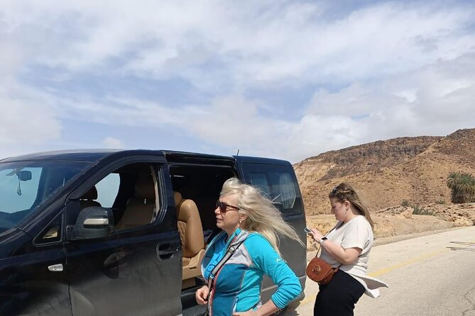 Private Transfer from Amman Airport QAIA to Your Hotel in Amman - Inside the Ride: Comfort, WiFi, and Bottled Water
