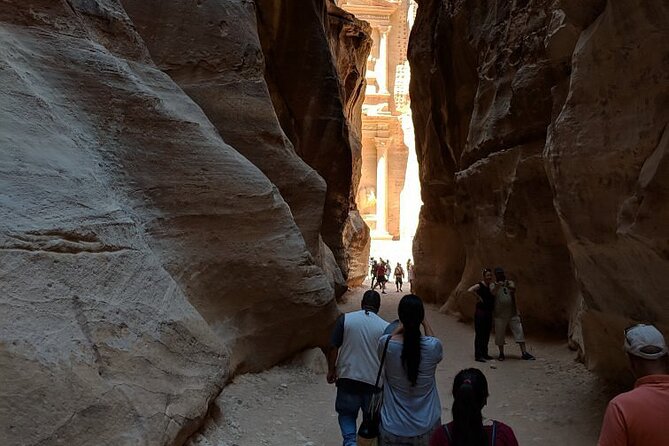 Transfer Amman To/From Petra - Pickup in Amman or at Queen Alia International Airport