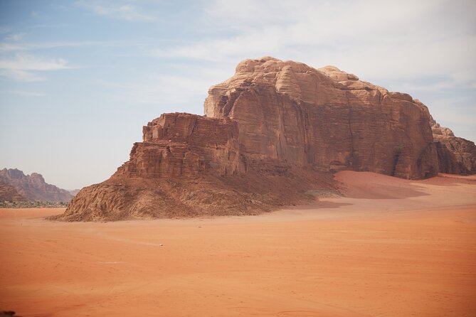 Two-Hour Jeep Safari "Wadi Rum Highlights!" w/ Professional Guide - The Bedouin touch: tea, culture context, and guide skills