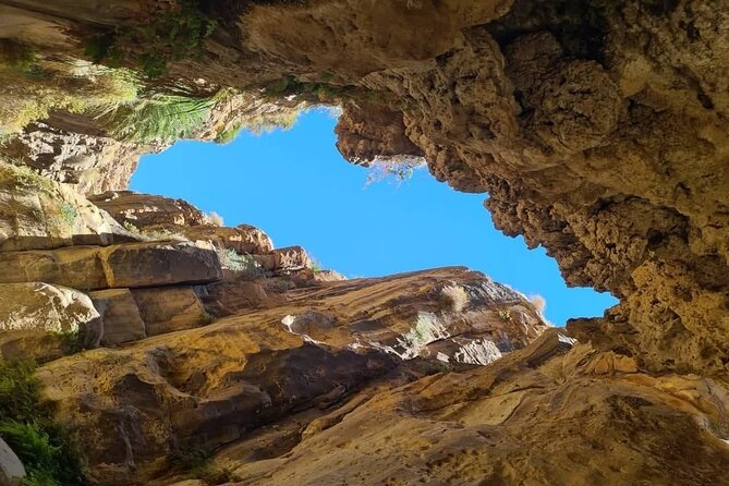 Wadi Hora and Wadi Bin Hammad Canyoning Adventure - Weather, group size, and staying relaxed during a 12-hour day