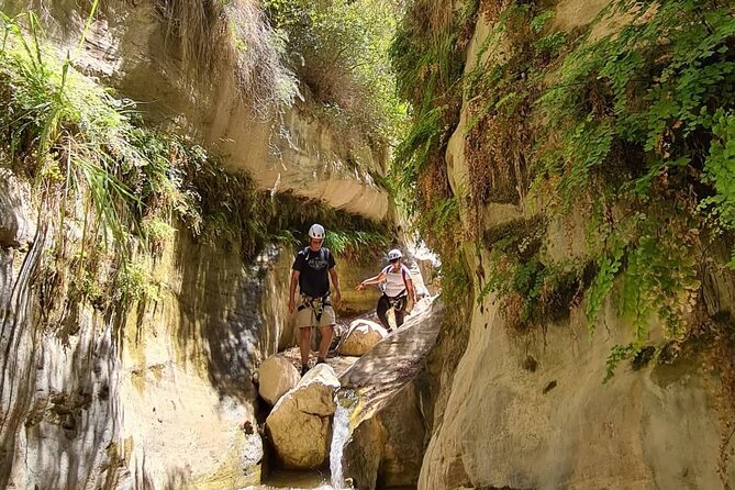 Wadi Hora and Wadi Bin Hammad Canyoning Adventure - What the 20 m rappels mean for your comfort level