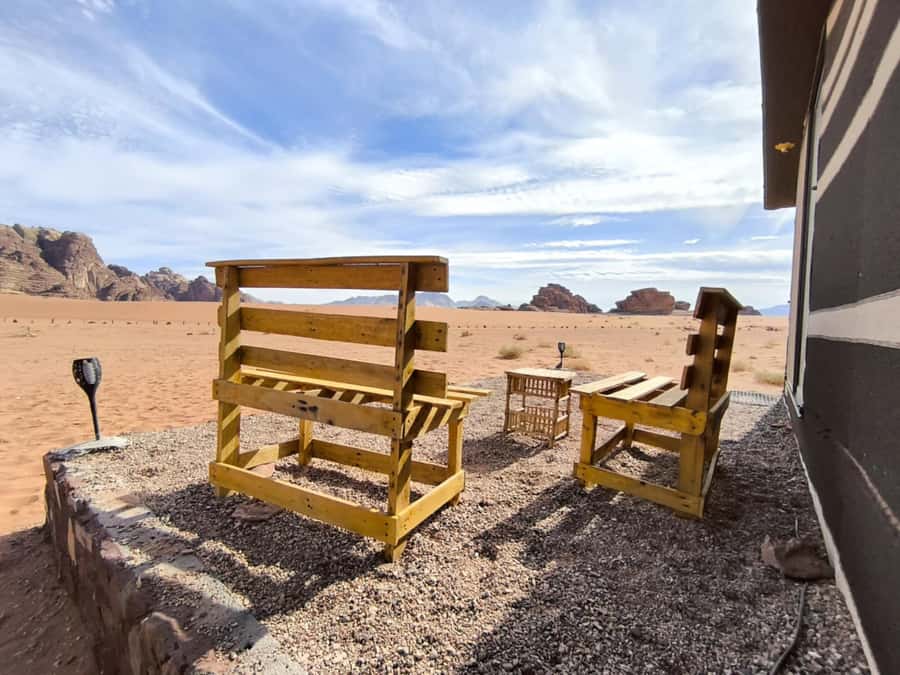 Wadi Rum: 1-Night Jeep Tour with Dinner and Breakfast - What I’d Pack and Ask About: Shoes, Headscarf, Sandboarding, and Heat