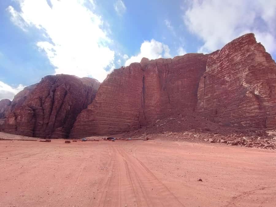 Wadi Rum: 2-Hour Jeep Tour with Bedouin Tea - Price and logistics: what $31 really covers