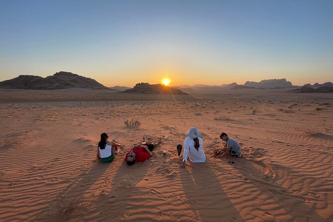 Wadi Rum 4-Hour Sunset Tour - Wadi Rum Desert Highlights - Khazali Canyon: inscriptions, petroglyphs, and rock-cut basins