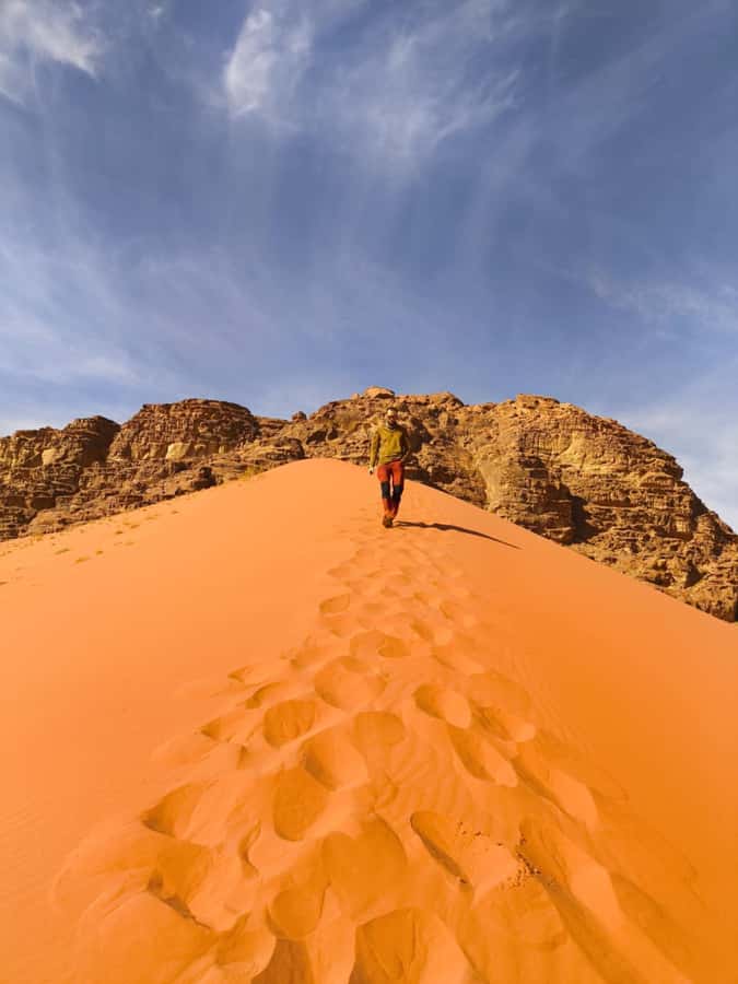WADI RUM: ALL DAY JEEP TOUR with overnight and full meals - Little Bridge and Um Frouth: rock features that reward patience
