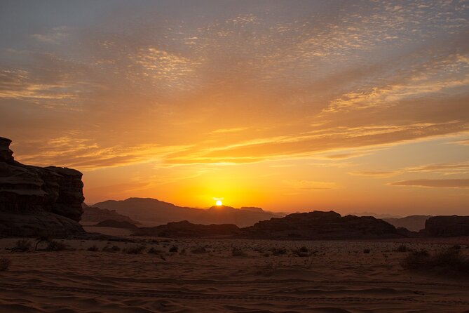 Wadi Rum Desert Sunset Tour - What it’s like on the ground: walking, weather, and photo pacing
