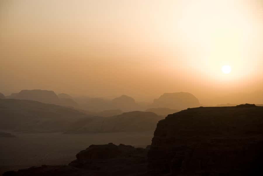 Wadi Rum: Explore 10-Hour Jeep Tour Pass, Guide, Meal & Stay - Your 9 to 10 hour jeep day: what the route feels like