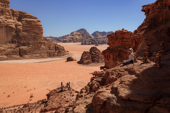 Wadi Rum: Explorer 5 Hour Jeep Tour PASS + Bedouin Tent + Meal - Comfort and clothing: the desert is not predictable