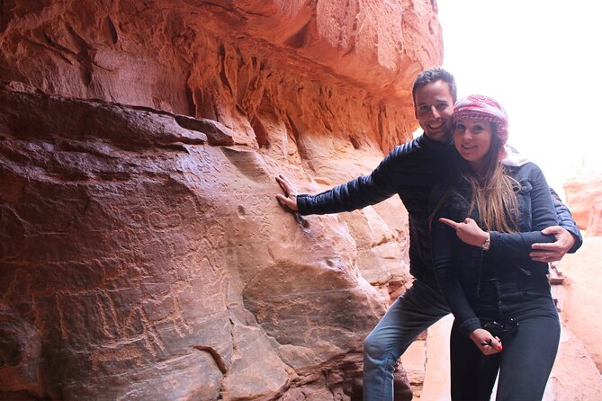 Wadi Rum: Explorer Jeep Tour PASS + Local Food + Optional Stay - Key points before you go