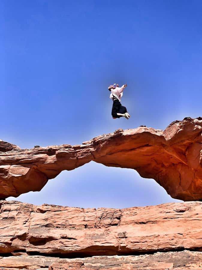 Wadi Rum Highlights: 4-Hour Jeep Tour - Morning or Sunset. - Lawrence’s House: sandboarding and quick desert thrills