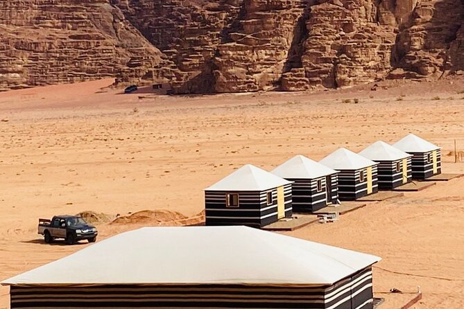 Wadi Rum overnight jeeptour - 1 Day/ 1 Night - Mushroom Rock and Burdah Rock Bridge: climbing level and photo potential