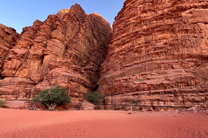 Wadi Rum Short Tours - Getting started at Wadi Rum Village and the Bedouin tea welcome